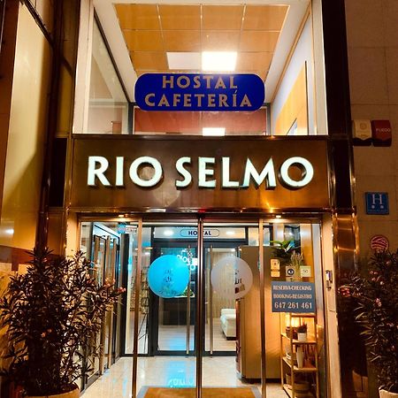 Hostal Rio Selmo Ponferrada Ngoại thất bức ảnh