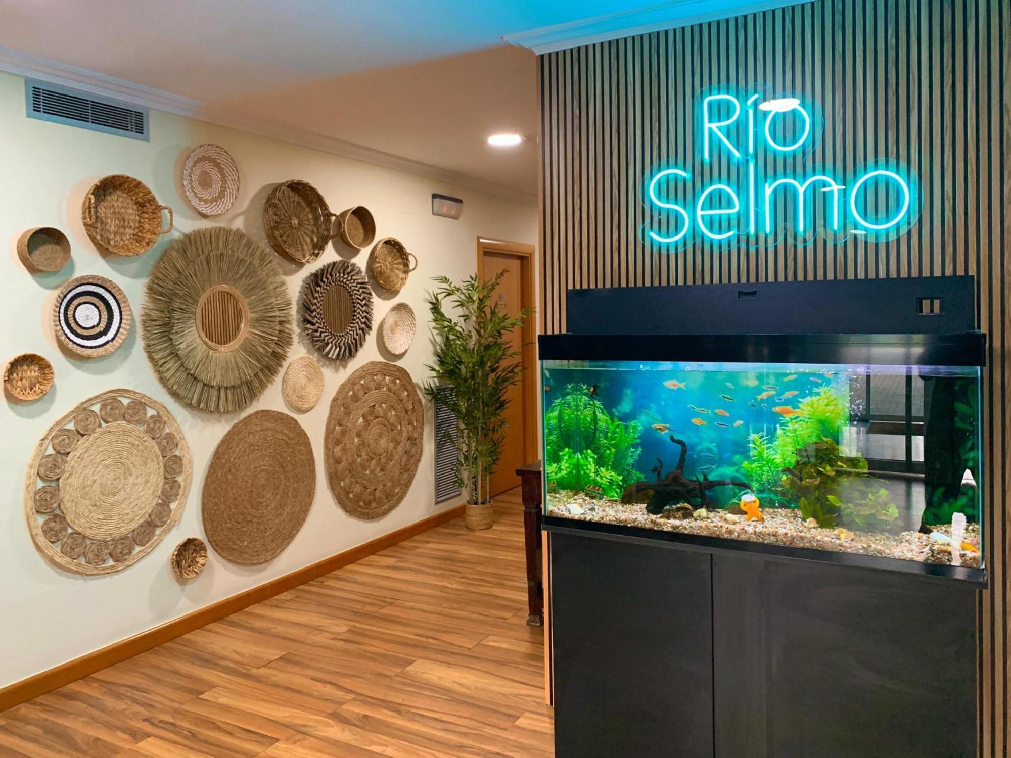 Hostal Rio Selmo Ponferrada Ngoại thất bức ảnh