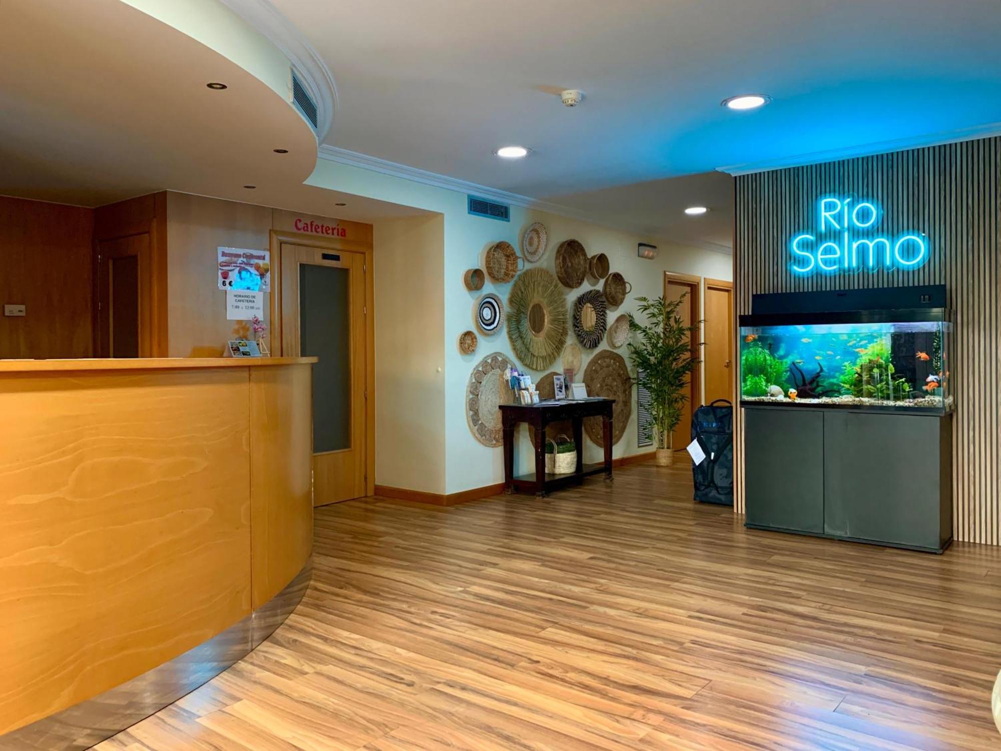 Hostal Rio Selmo Ponferrada Ngoại thất bức ảnh