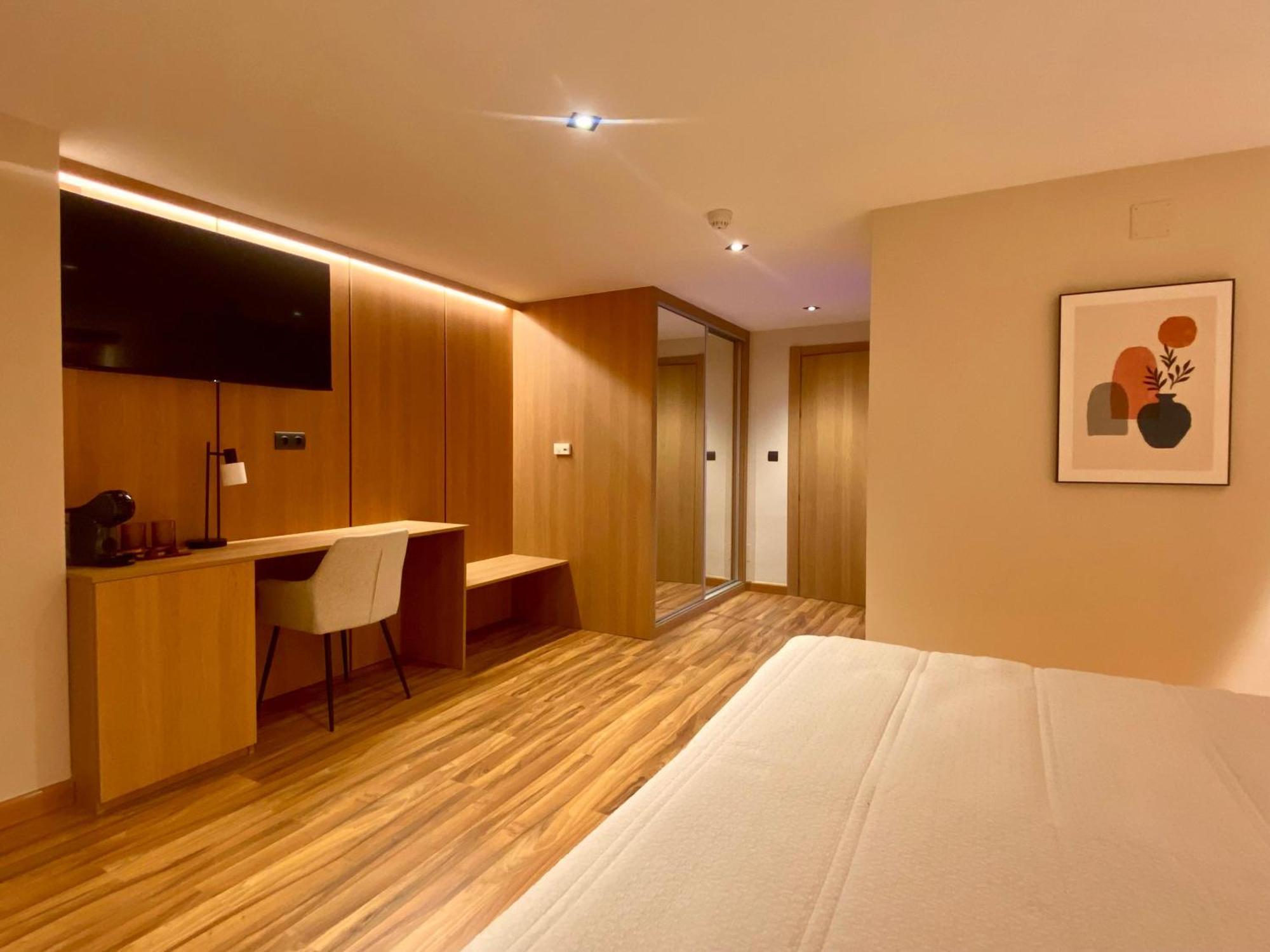 Hostal Rio Selmo Ponferrada Ngoại thất bức ảnh